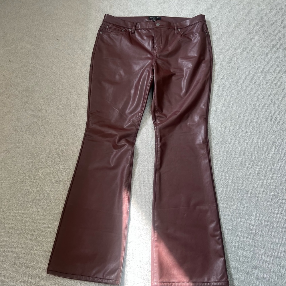 Reduced! NWTag leatherette flared pants from Banana Republic size 33/16.
